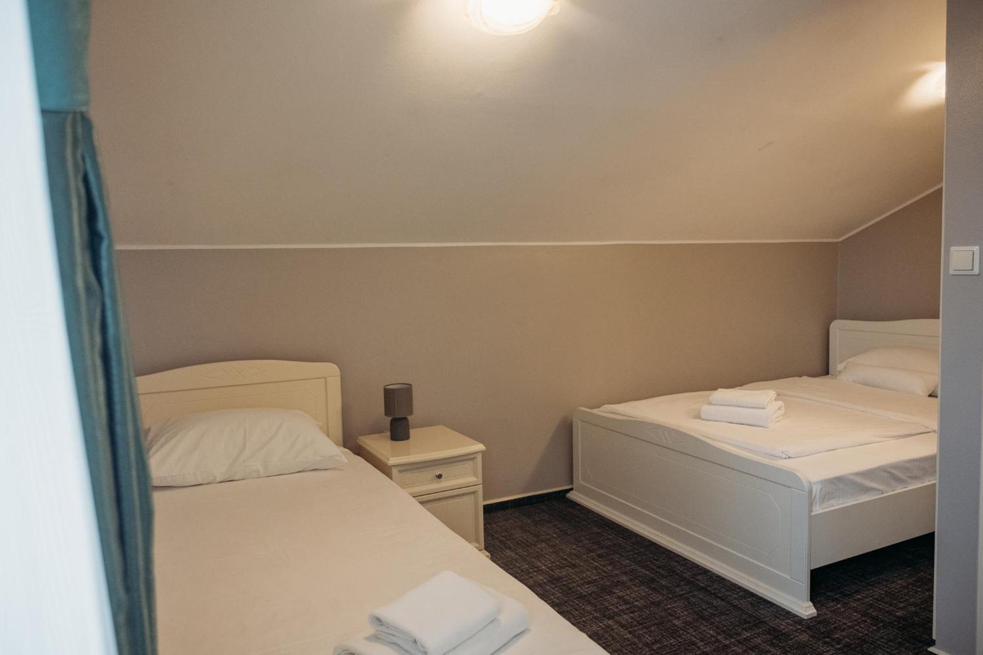 Hotel Kunst Krško Zimmer foto
