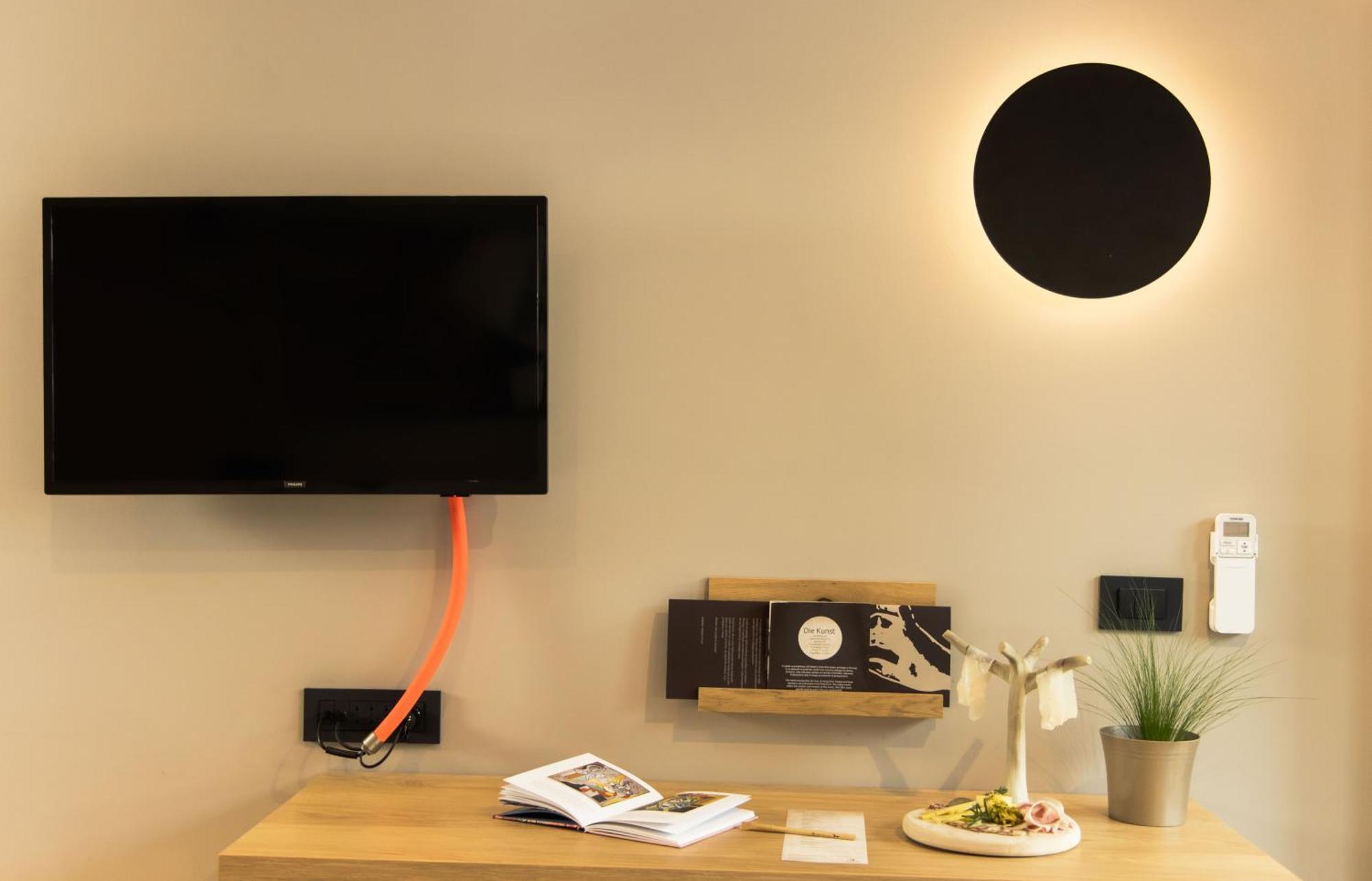 Hotel Kunst Krško Zimmer foto